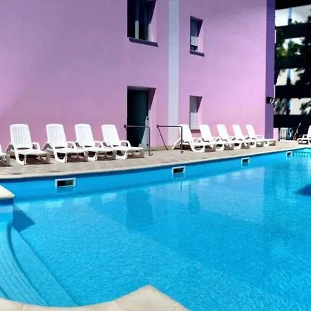Modern With Pool-beahost Apartment