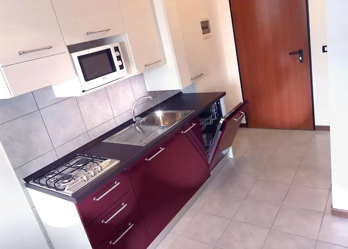 Modern With Pool-beahost